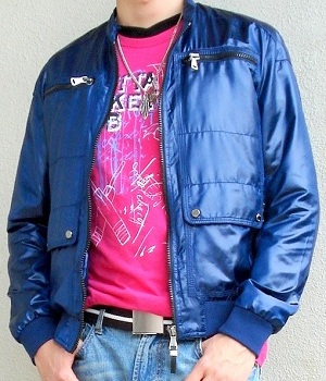 Pink t-shirt, dark blue jacket, light blue jeans