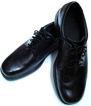 lightweight black leather shoes