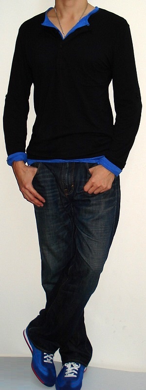 Men's Black Long Sleeve Button T-shirt Blue Long Sleeve Button T-shirt Dark Blue Jeans Blue Sneakers