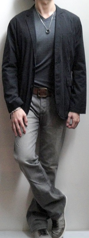 Men's Black Shirt Blazer Gray V-neck T-shirt Brown Leather Belt Gray Jeans Gray Shoes