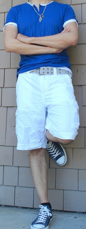 Men's Blue T-Shirt Gray Belt White Shorts Blue Shoes