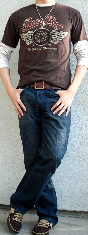 Men's Brown Graphic Tee Brown Leather Belt Brown Shoes Blue Jeans