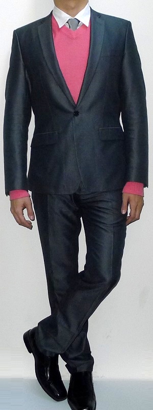 Men's Dark Gray Suit Jacket Pink V-neck Sweater Gray Tie White Shirt Dark Gray Suit Pants Black Leather Shoes