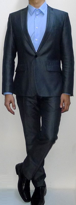 Men's Dark Gray Suit Blazer Light Blue Dress Shirt Black Leather Belt Dark Gray Suit Pants Black Dress Shoes