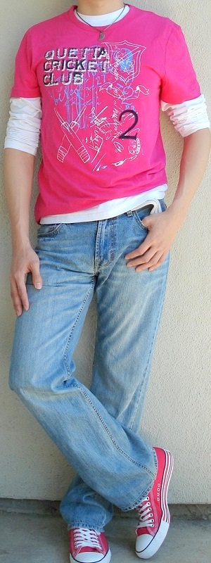 Pink Graphic Tee White T Shirt Light Blue Jeans Pink Shoes