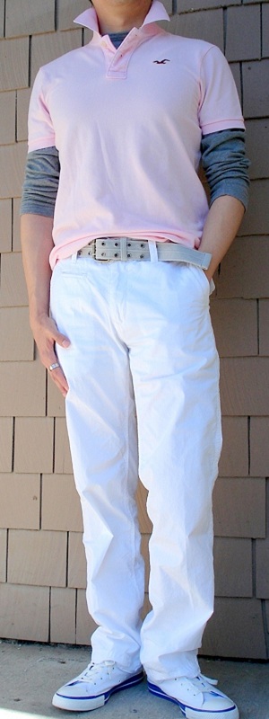 Pink Polo Gray T-Shirt Gray Belt White Pants White Shoes