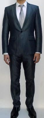 Dark Gray Suit Blazer White Dress Shirt Silver Tie Dark Gray Suit Pants Black Dress Shoes