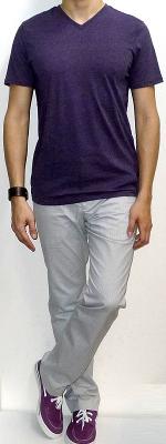 Purple V-neck T-shirt White Pants Purple Canvas Shoes