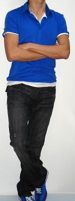 Blue Polo White Short Sleeve T-shirt Black Jeans Blue Sneakers