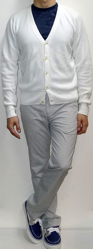 Men's White Cardigan Navy T-shirt White Pants Navy Canvas Shoes