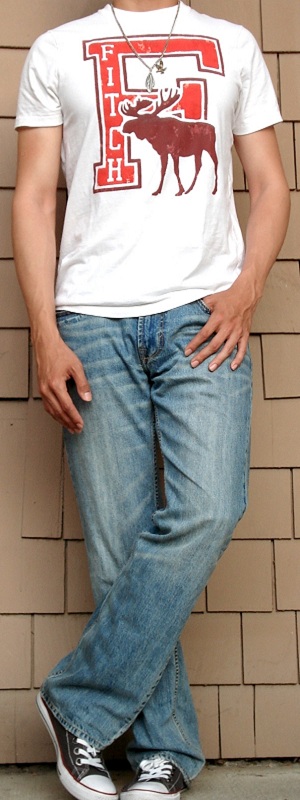 Men's White Graphic Tee Light Blue Jeans Gray Shoes