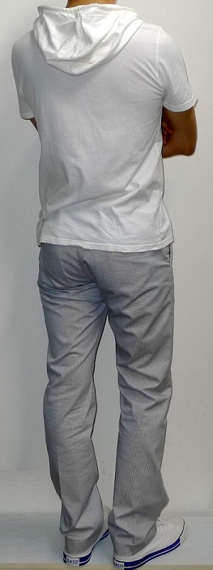 Men's White Hooded Graphic T-shirt White Pants White Canvas Shoes