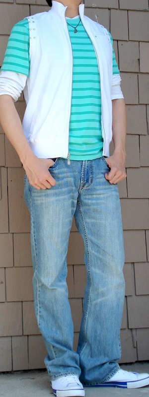 Men's White Vest Green Striped T-Shirt Light Blue Jeans White Shoes